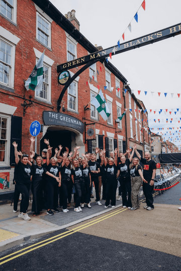 Ashbourne’s Big Fashion Day Out: a Resounding Success - Young Ideas/Henmores