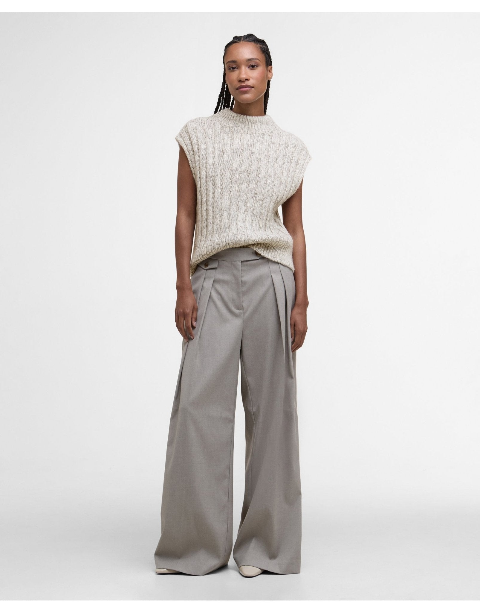 Young Ideas/Henmores - Anastasia Knitted Vest - BE11 Oat - 8