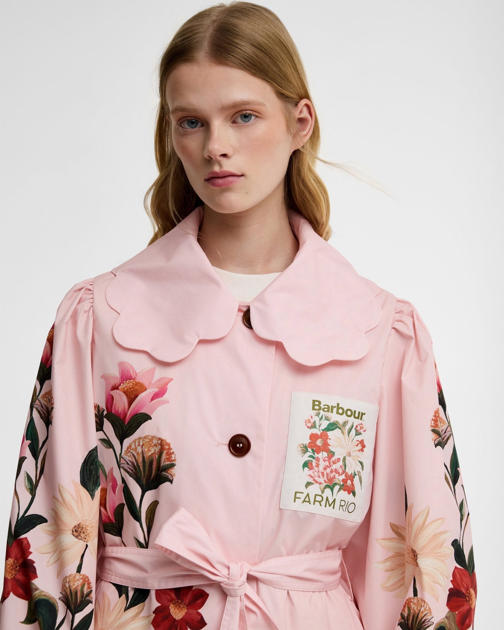 Young Ideas & Henmores - Barbour X Farm Rio Bromelia Showerproof Trench Coat - WH11 Pink Edens Bloom/Cream Flower - XS