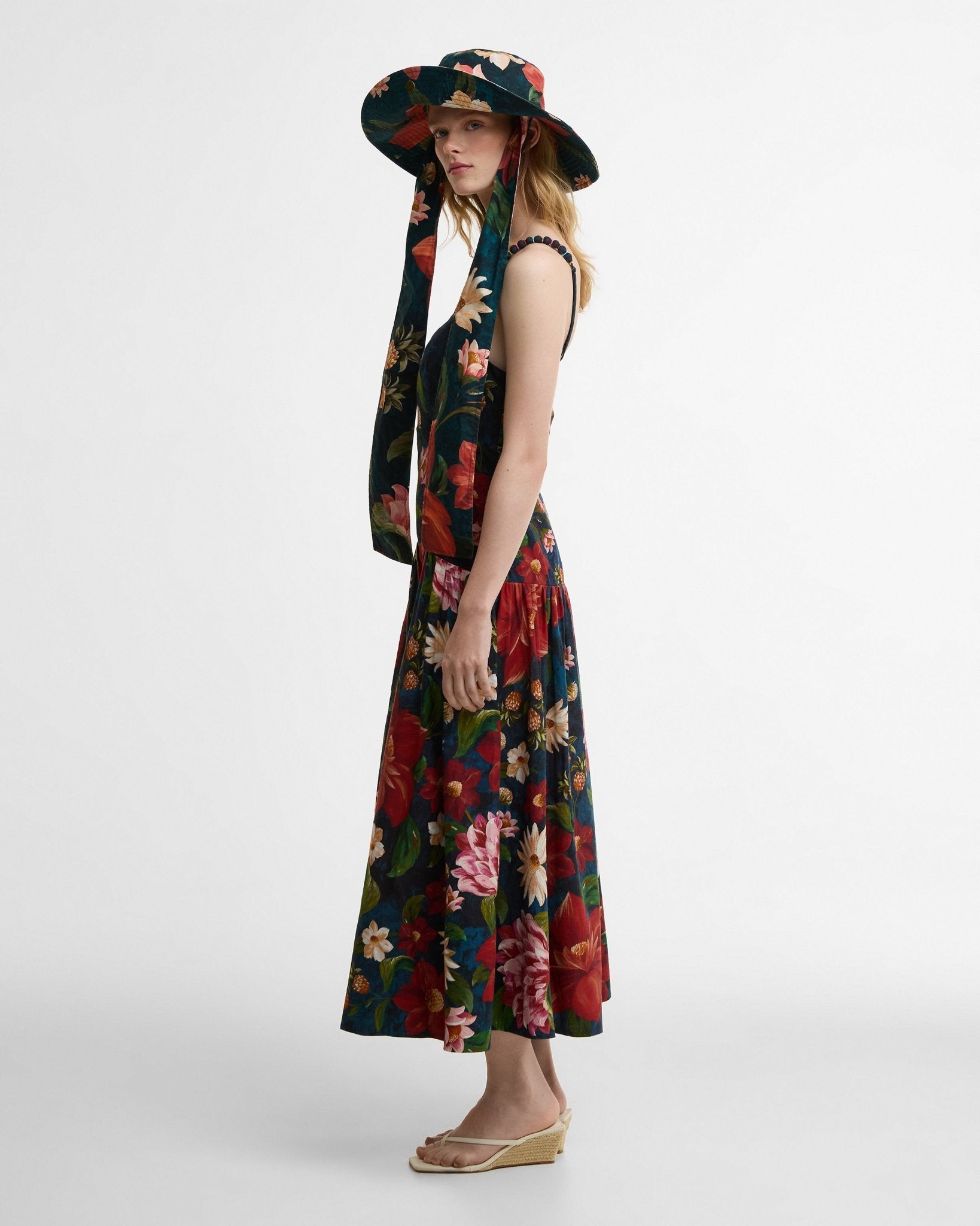 Young Ideas & Henmores - Barbour X Farm Rio Wild Flower Dress - NY72 Navy Wild Flower Print - S
