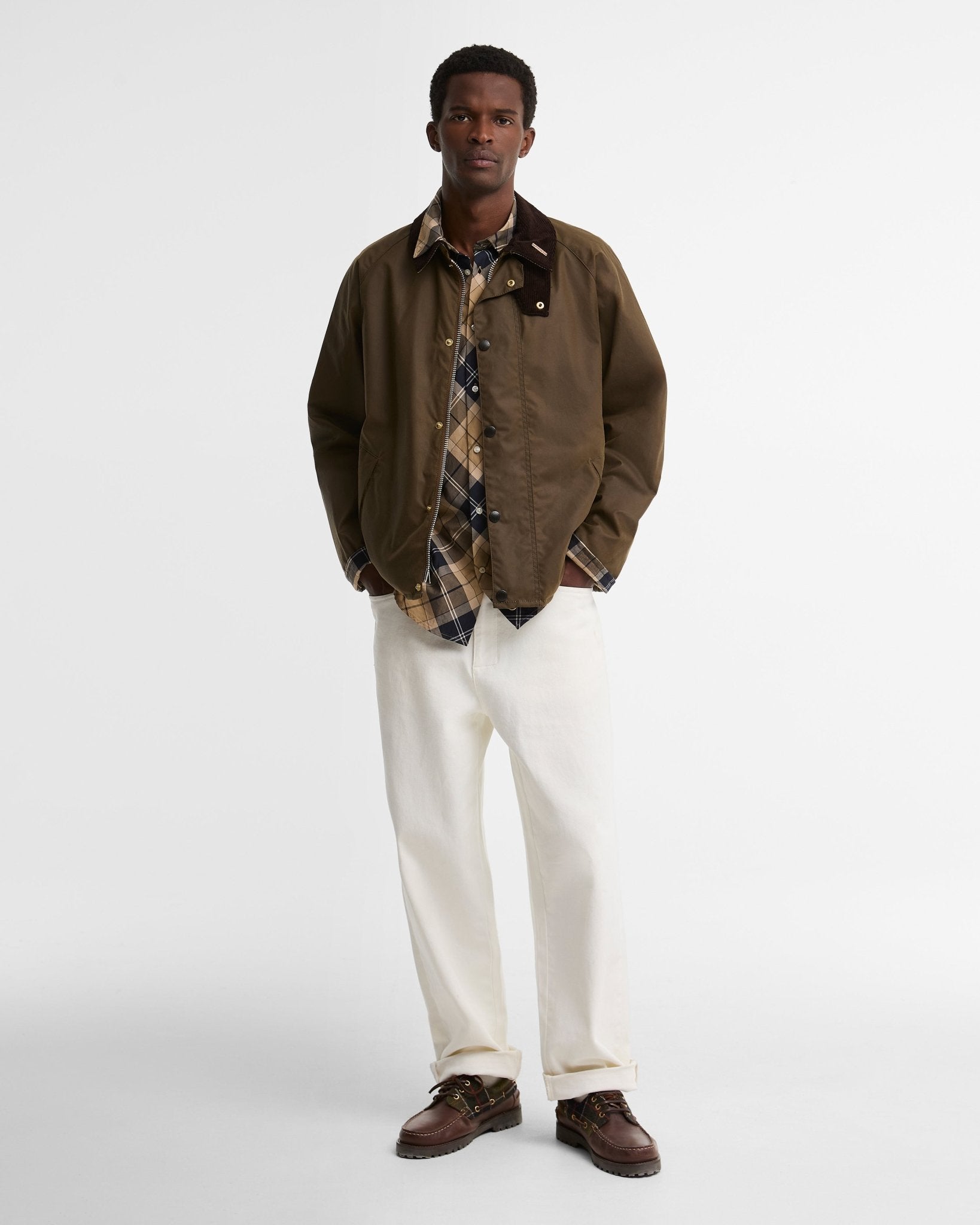 Young Ideas & Henmores -Icons Transport Wax -BR71 Brown -L