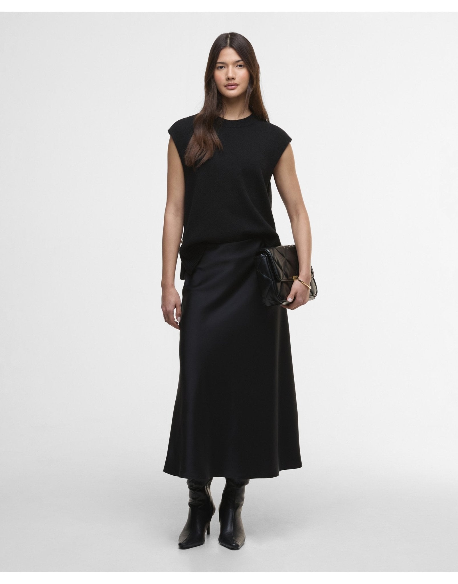 Young Ideas/Henmores - Lana Knitted Vest - BK11 Black - 8