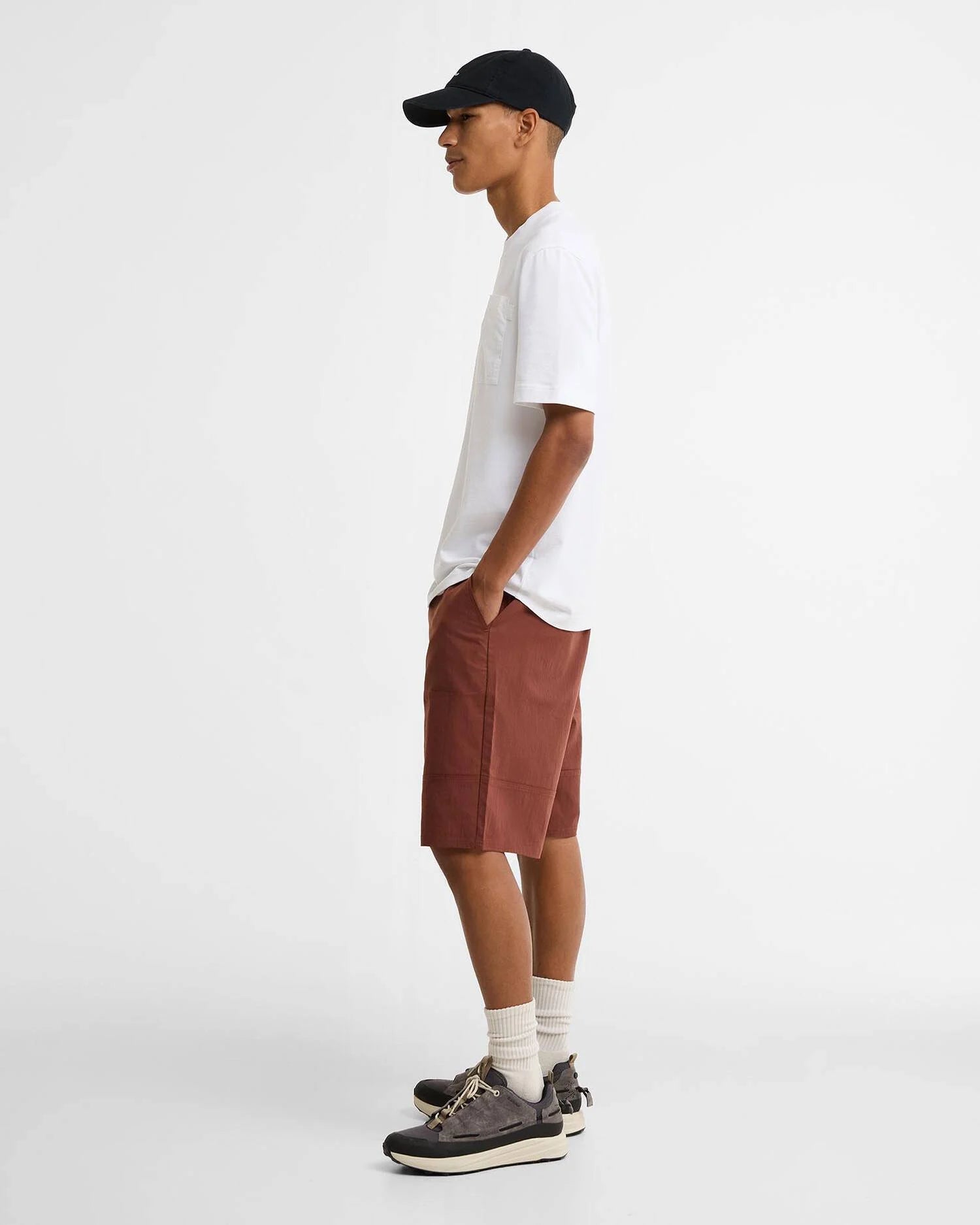Young Ideas & Henmores - Ivergill Pocket Relaxed T-Shirt - WH11 Bright White - M