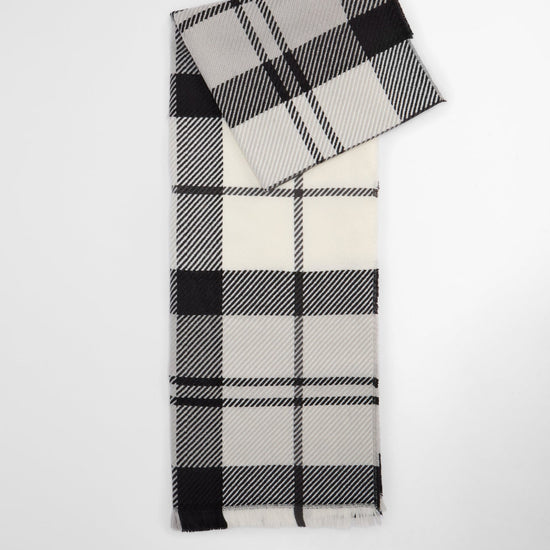 Young Ideas & Henmores -Pendle Beanie & Blair Scarf Gift Set -TN26 Light Birchwood Tartan -OS
