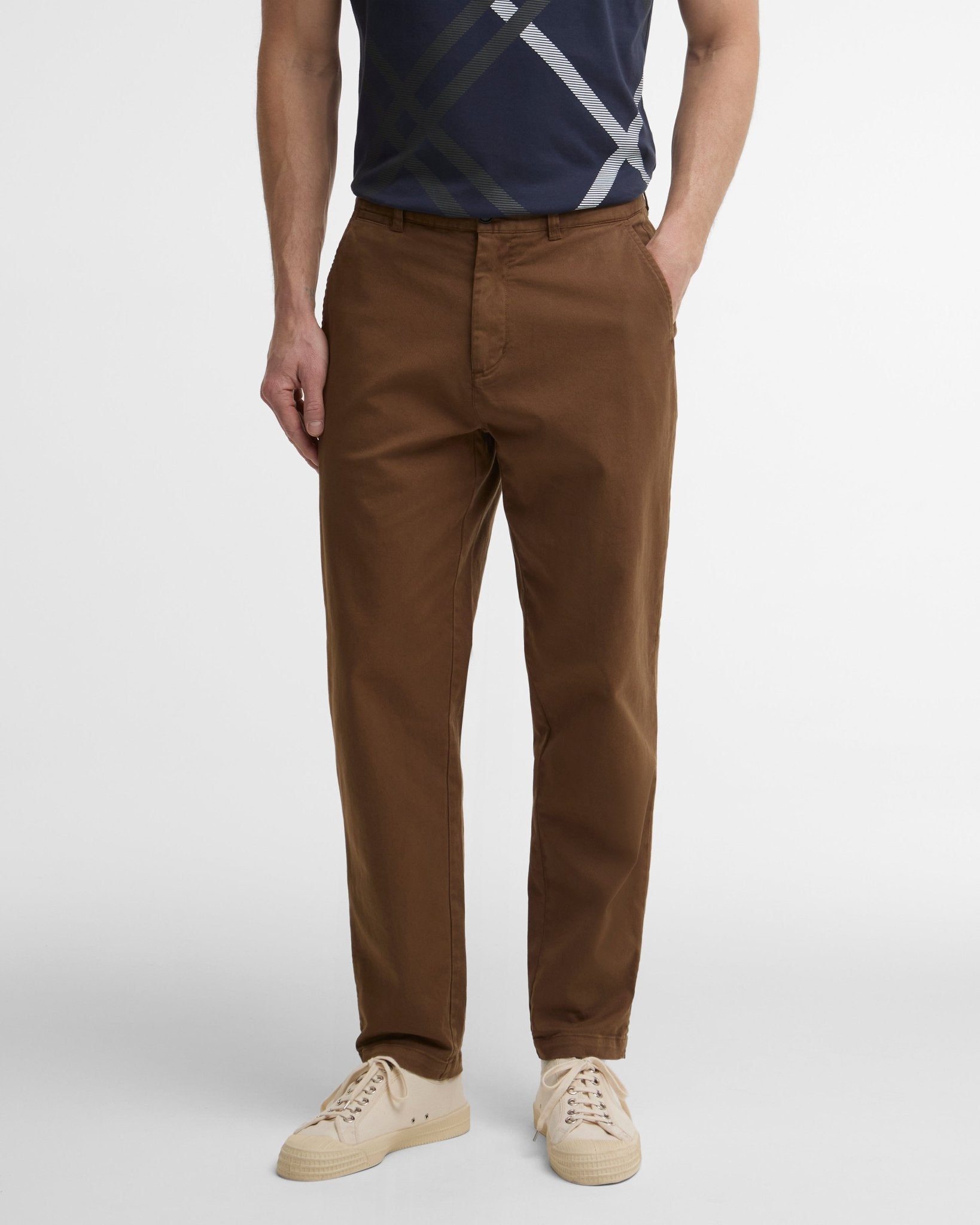 Young Ideas & Henmores -Stretch Cord Tailored Fit Trouser -SN71 Dark Sand -30