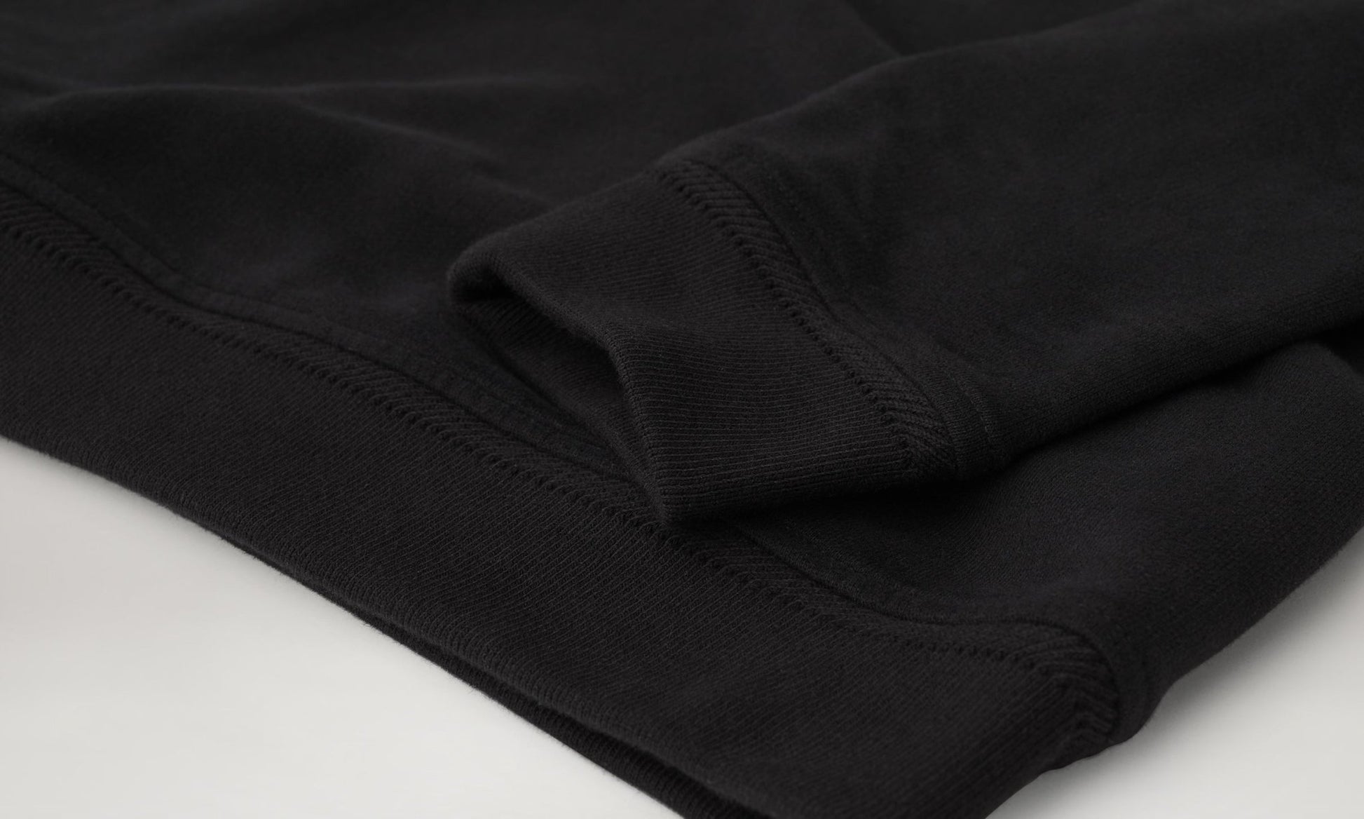 Young Ideas/Henmores - Belstaff Stamp Logo Crew Neck Sweatshirt - Black - M