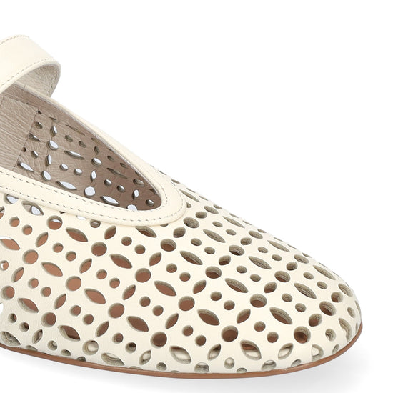 Young Ideas/Henmores - Maia Laser Cut Flat - Off White - 4