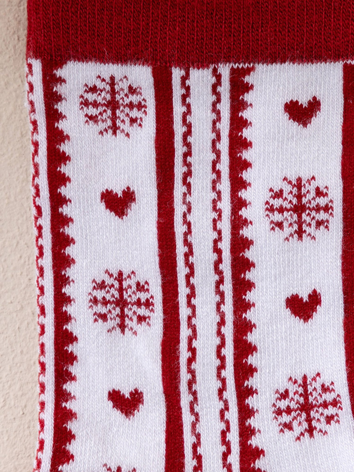Young Ideas & Henmores -Chip Stripe Bauble Socks -Off White -OS