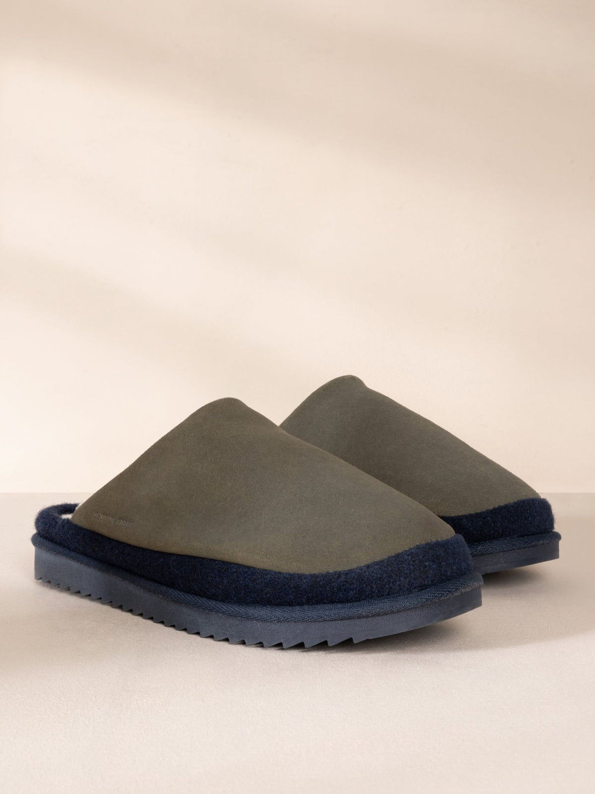 Young Ideas & Henmores -Plain Slippers -Khaki -S