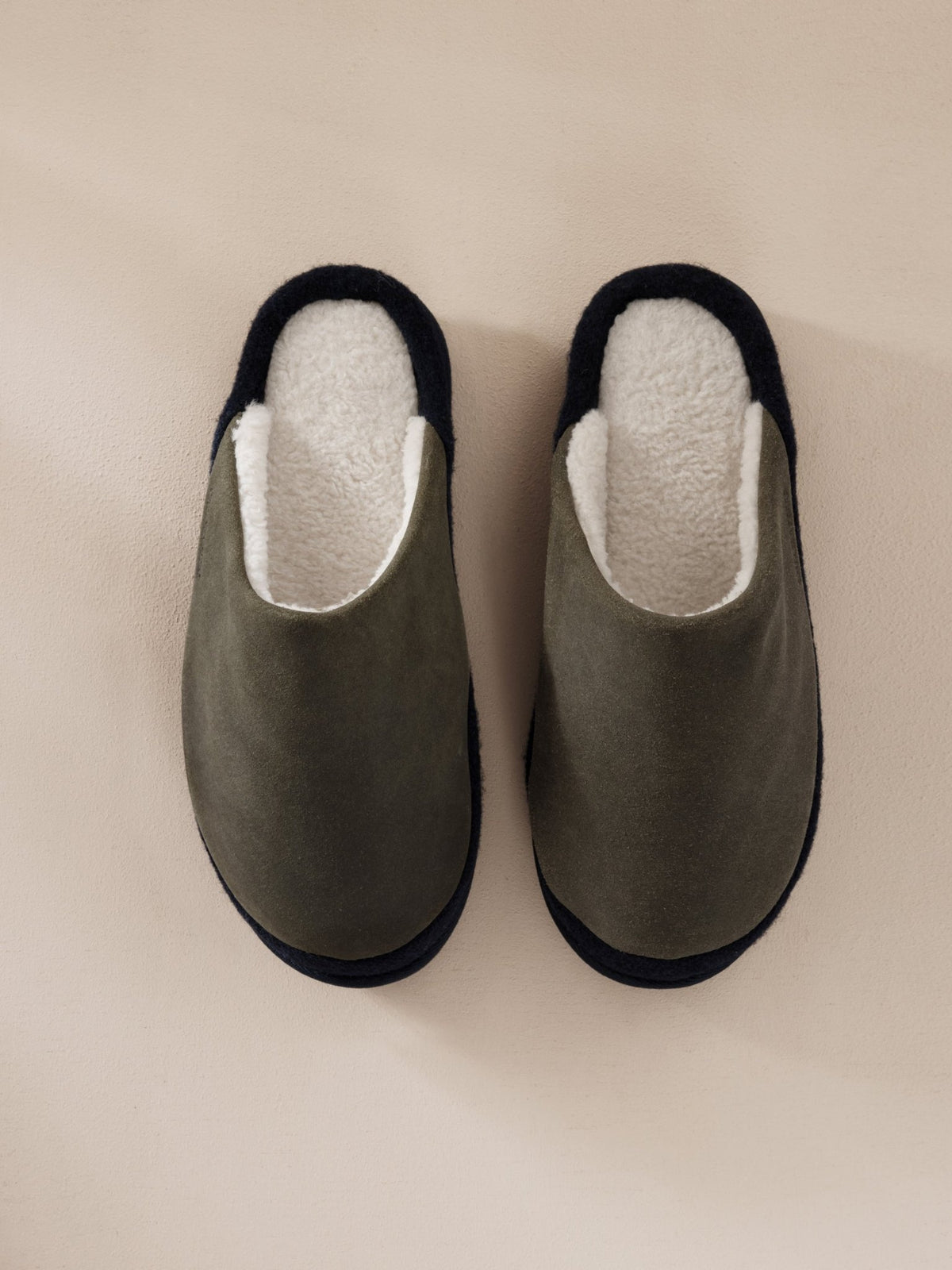 Young Ideas & Henmores -Plain Slippers -Khaki -S