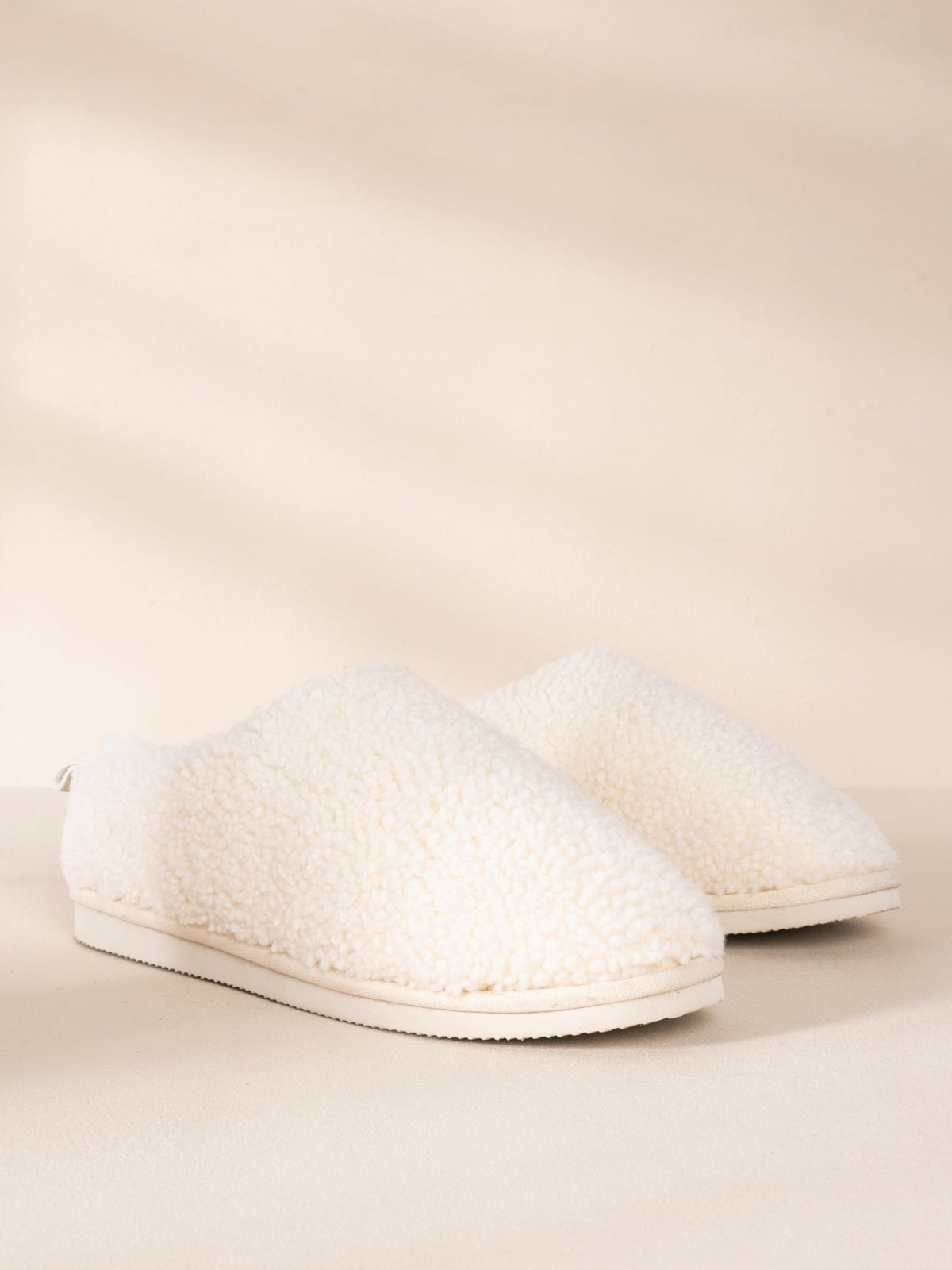 Young Ideas & Henmores -Plain Slippers -Off White -S