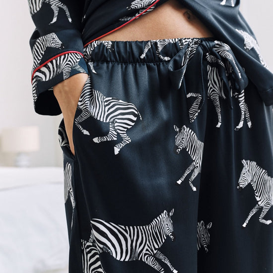 Young Ideas & Henmores -Satin Zebra Print Long Pyjama Set -Navy -8