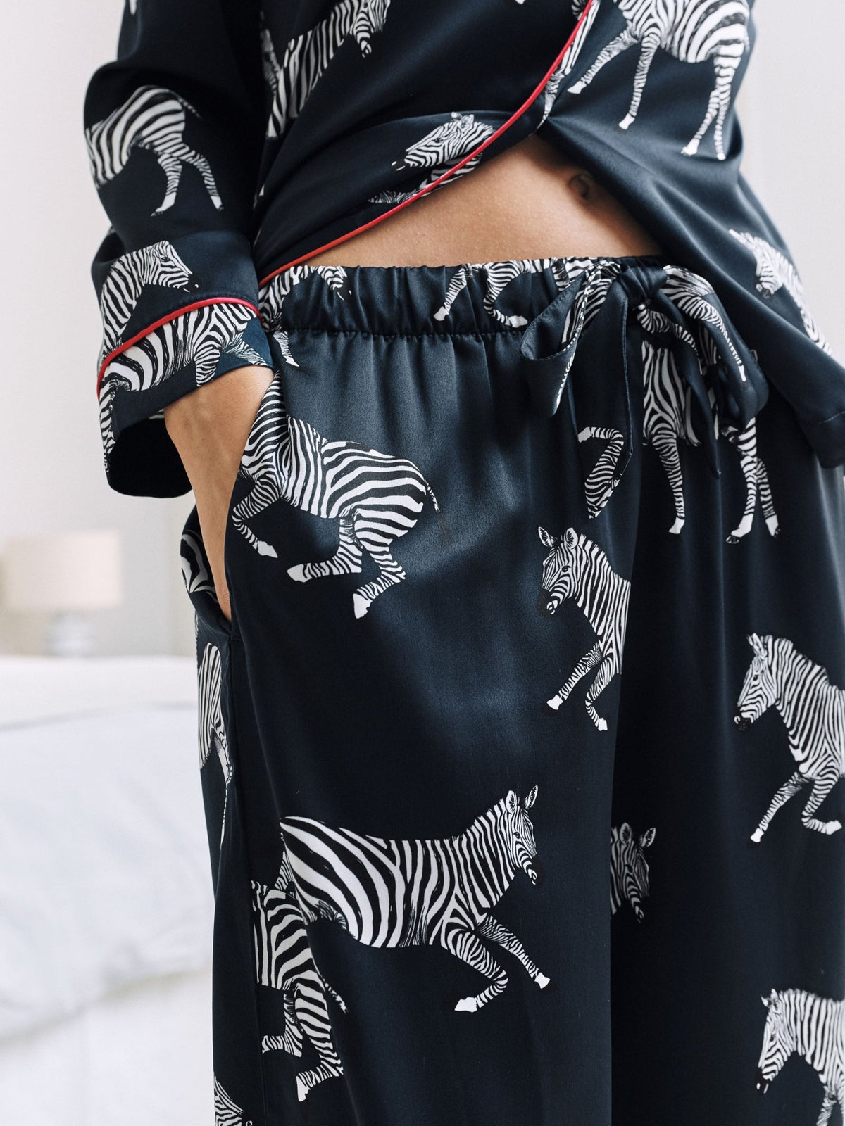 Young Ideas & Henmores -Satin Zebra Print Long Pyjama Set -Navy -8
