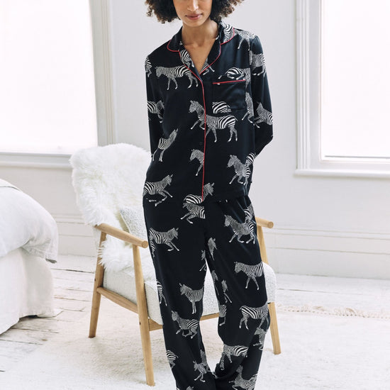 Young Ideas & Henmores -Satin Zebra Print Long Pyjama Set -Navy -8