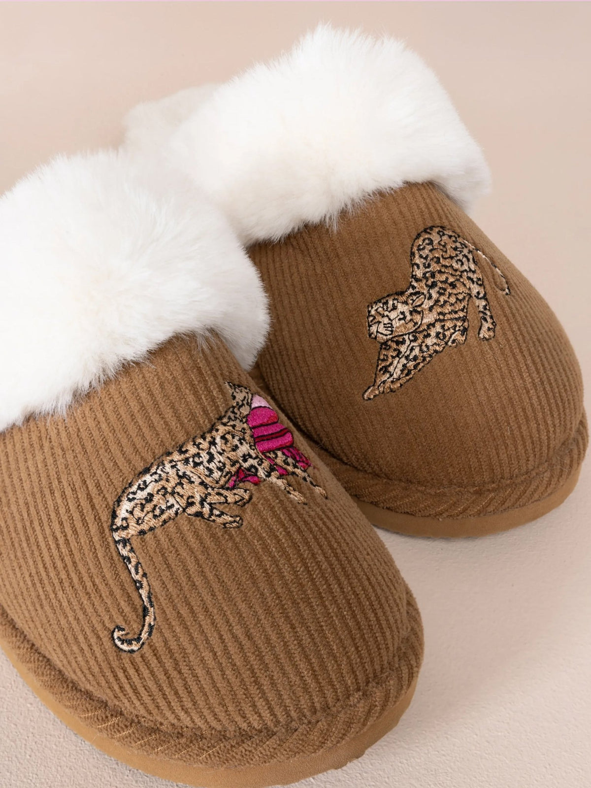Young Ideas & Henmores -Sleeping Leopard Slippers -Brown -S