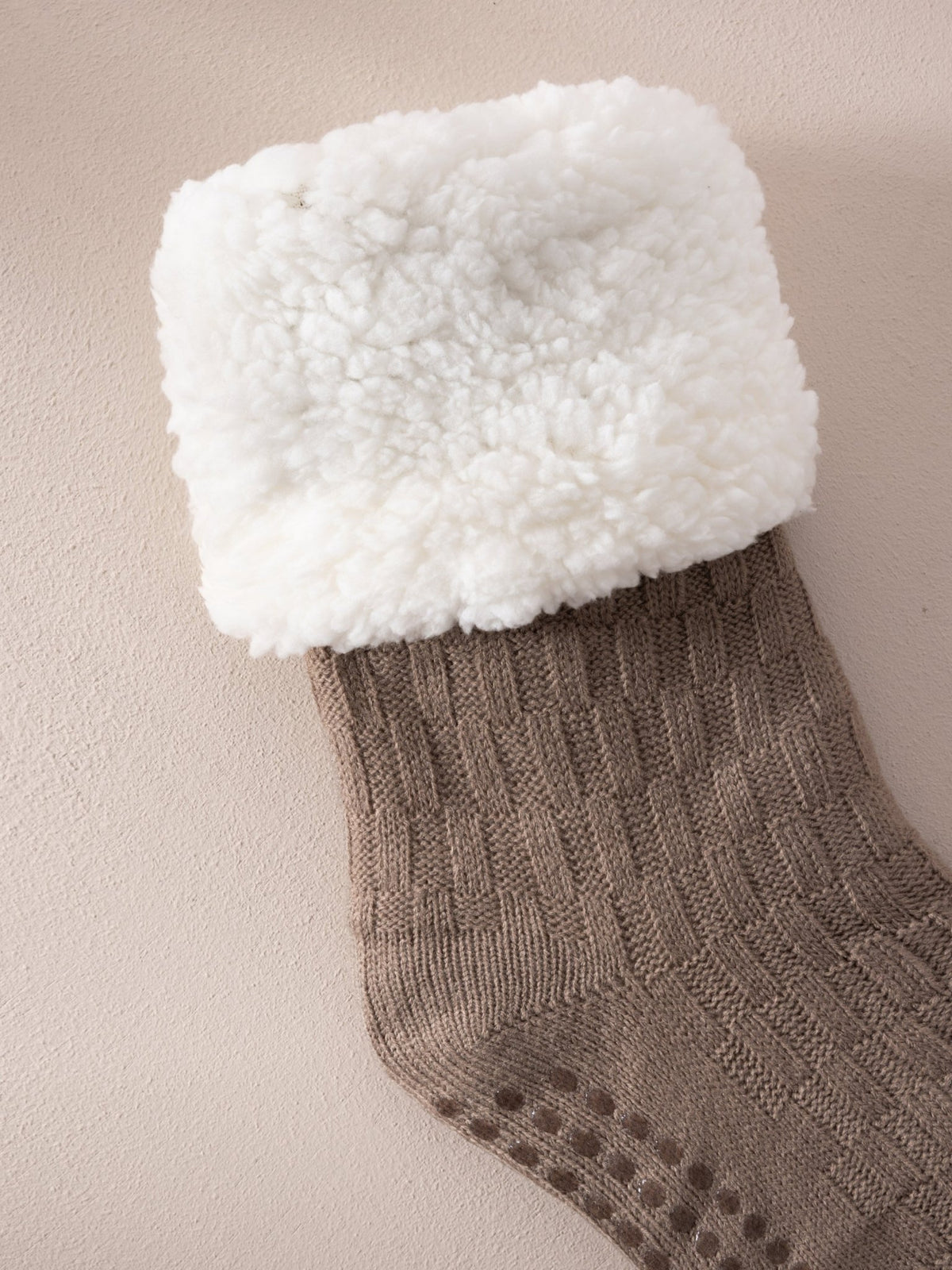Young Ideas & Henmores -Slipper Socks -Plain Brown -OS