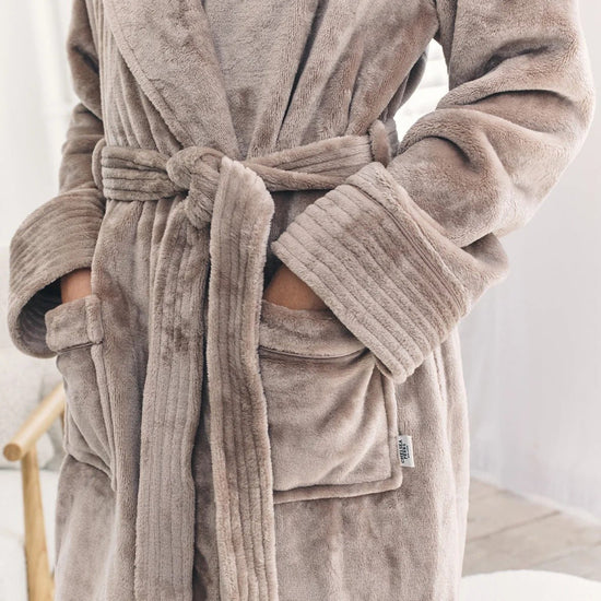 Young Ideas & Henmores -Womens Fleece Dressing Gown -Plain Brown -8