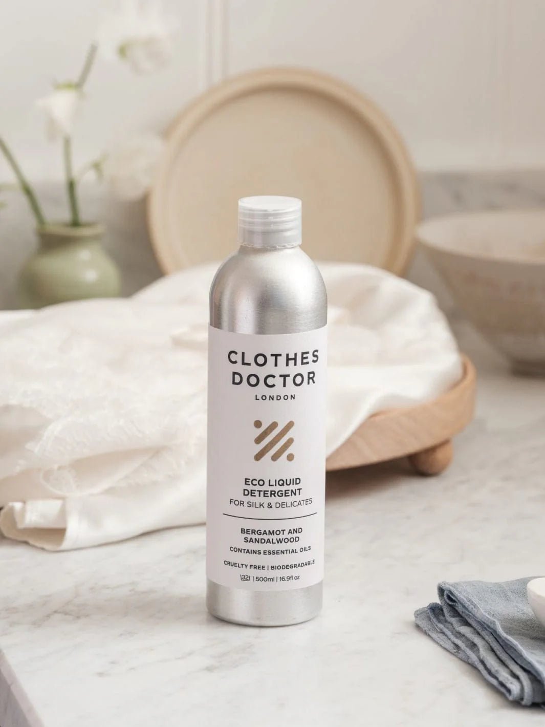 Young Ideas & Henmores - Eco Wash For Silk - N/A - 250ml