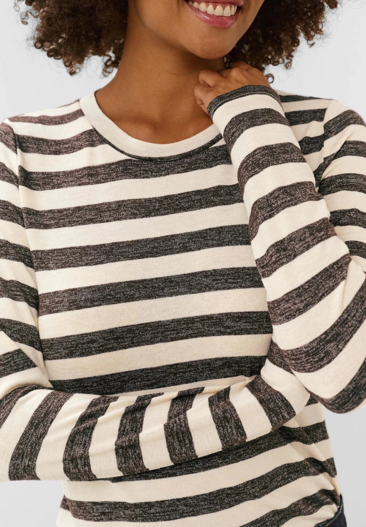 Young Ideas & Henmores -Cat Alexandra Long Sleeve T-Shirt -Brown/Whitecap -XS