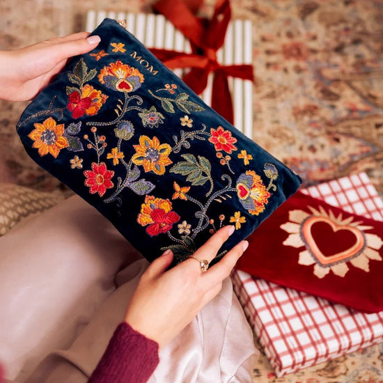 Young Ideas & Henmores -Botanical Garden Ink Blue Velvet Everyday Pouch -Ink Blue -OS