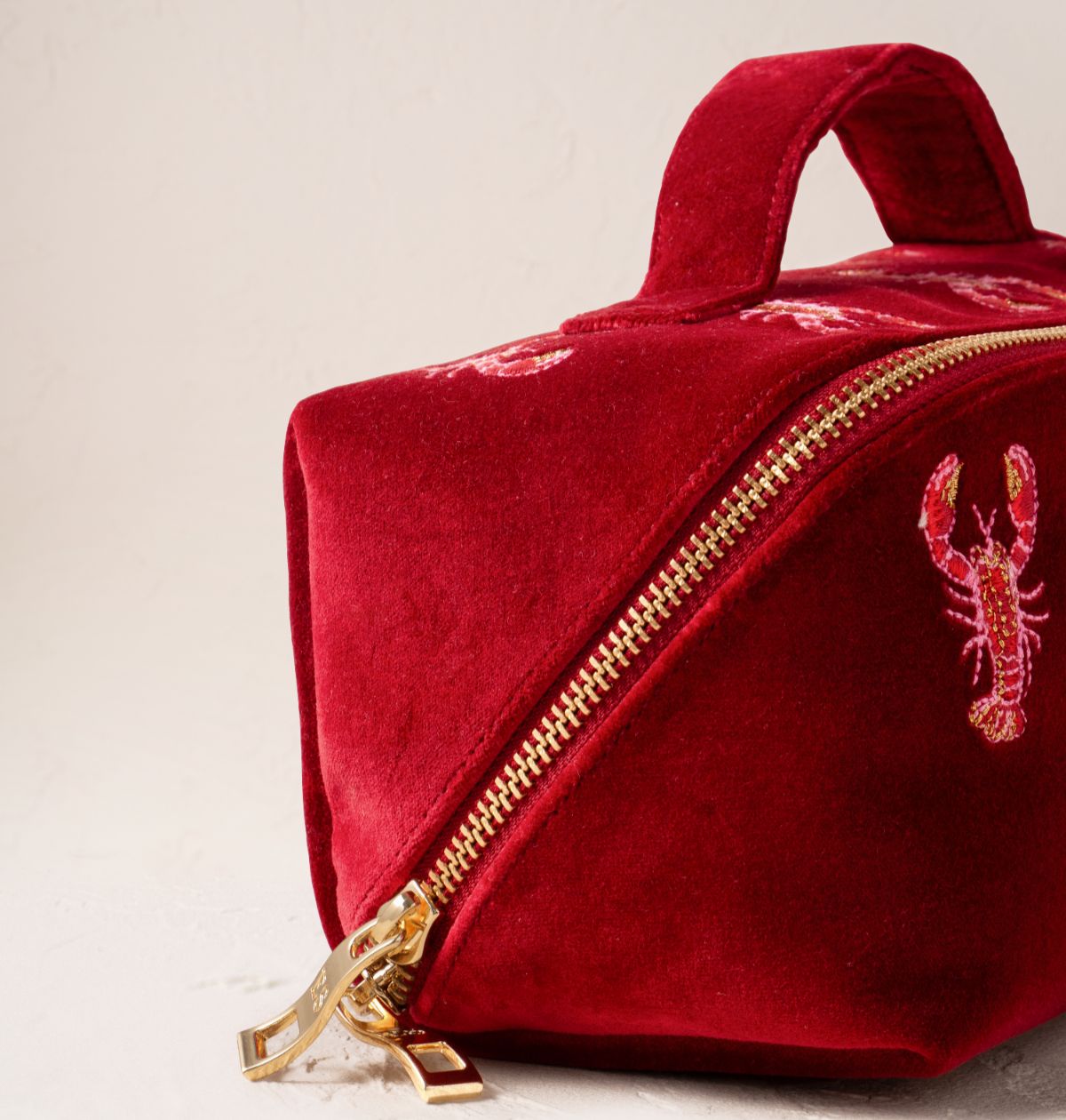Young Ideas/Henmores - Lobster Rouge Velvet Open Flat Makeup Bag - Rouge - OS