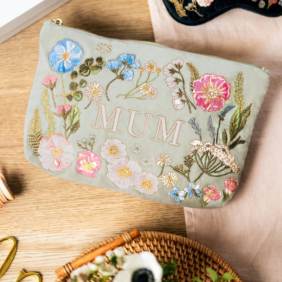 Young Ideas/Henmores - Pressed Flowers Mum Sage Velvet Everyday Pouch - Green - OS