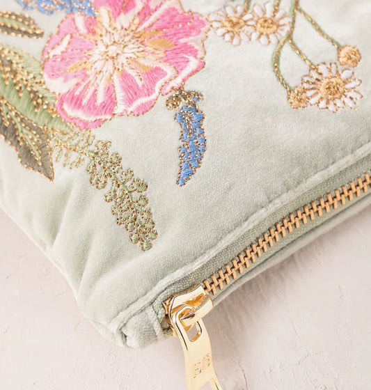 Young Ideas & Henmores -Pressed Flowers Sage Velvet Everyday Pouch -Sage -OS