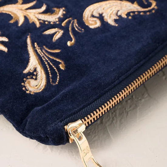 Young Ideas & Henmores -Provençal Bee Navy Velvet Everyday Pouch -Navy -OS