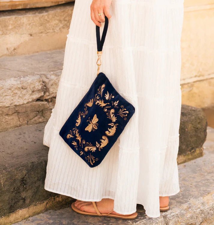 Young Ideas & Henmores -Provençal Bee Navy Velvet Everyday Pouch -Navy -OS