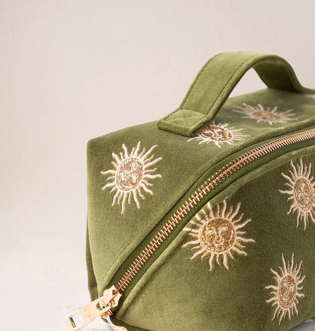 Young Ideas & Henmores -Sun Goddess Fern Green Velvet Open Flat Makeup Bag -Fern Green -OS