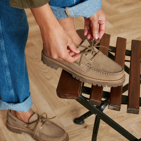 Young Ideas/Henmores - Aldeburgh Deck Shoe - Fawn - 4