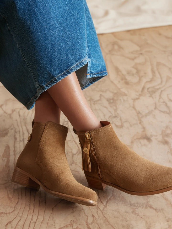 Young Ideas/Henmores - Oakham Ankle Boot - Tan Suede - 4