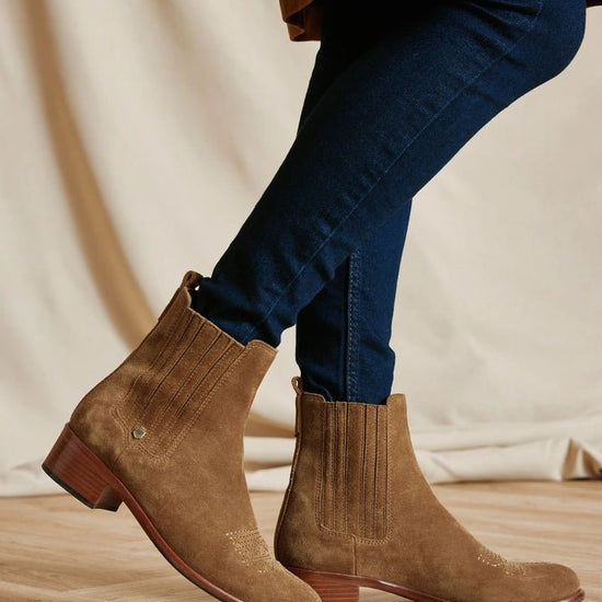 Young Ideas/Henmores - Rockingham Chelsea Boot - Tan Suede - 5