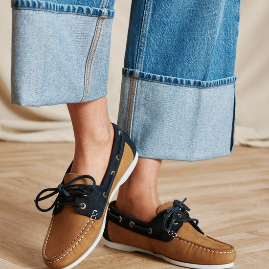 Young Ideas/Henmores - Salcombe Deck Shoe - Tan/Navy - 4