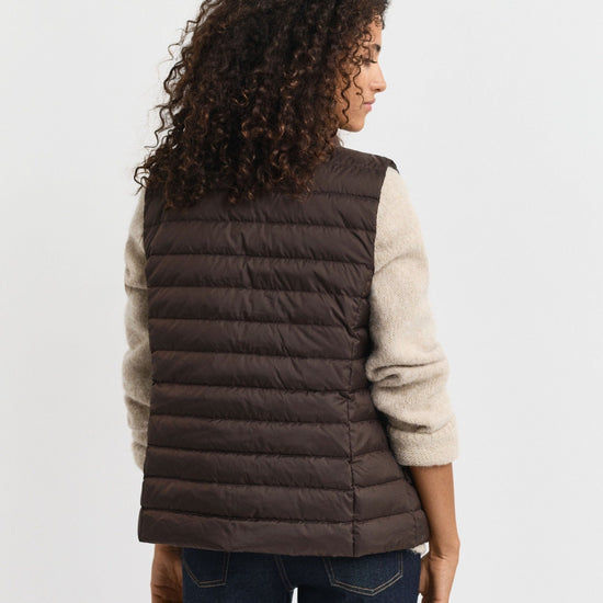 Young Ideas & Henmores -Light Down Gilet -202 Deep Brown -S