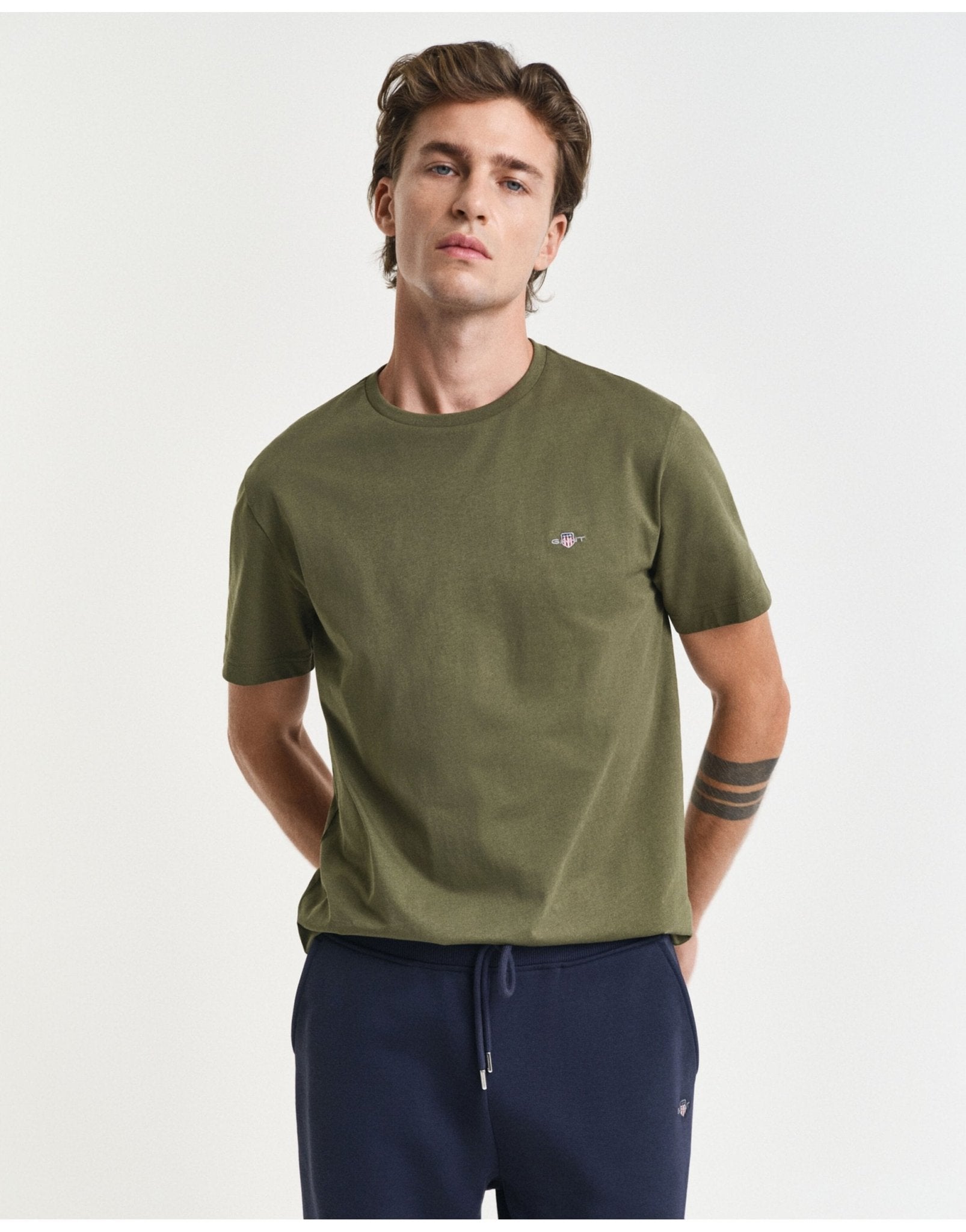 Young Ideas/Henmores - Reg Shield Ss T-Shirt - 303 Moss Green - M