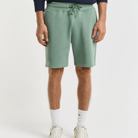 Young Ideas/Henmores - Regular Shield Sweat Shorts - 362 Kalamata Green - M