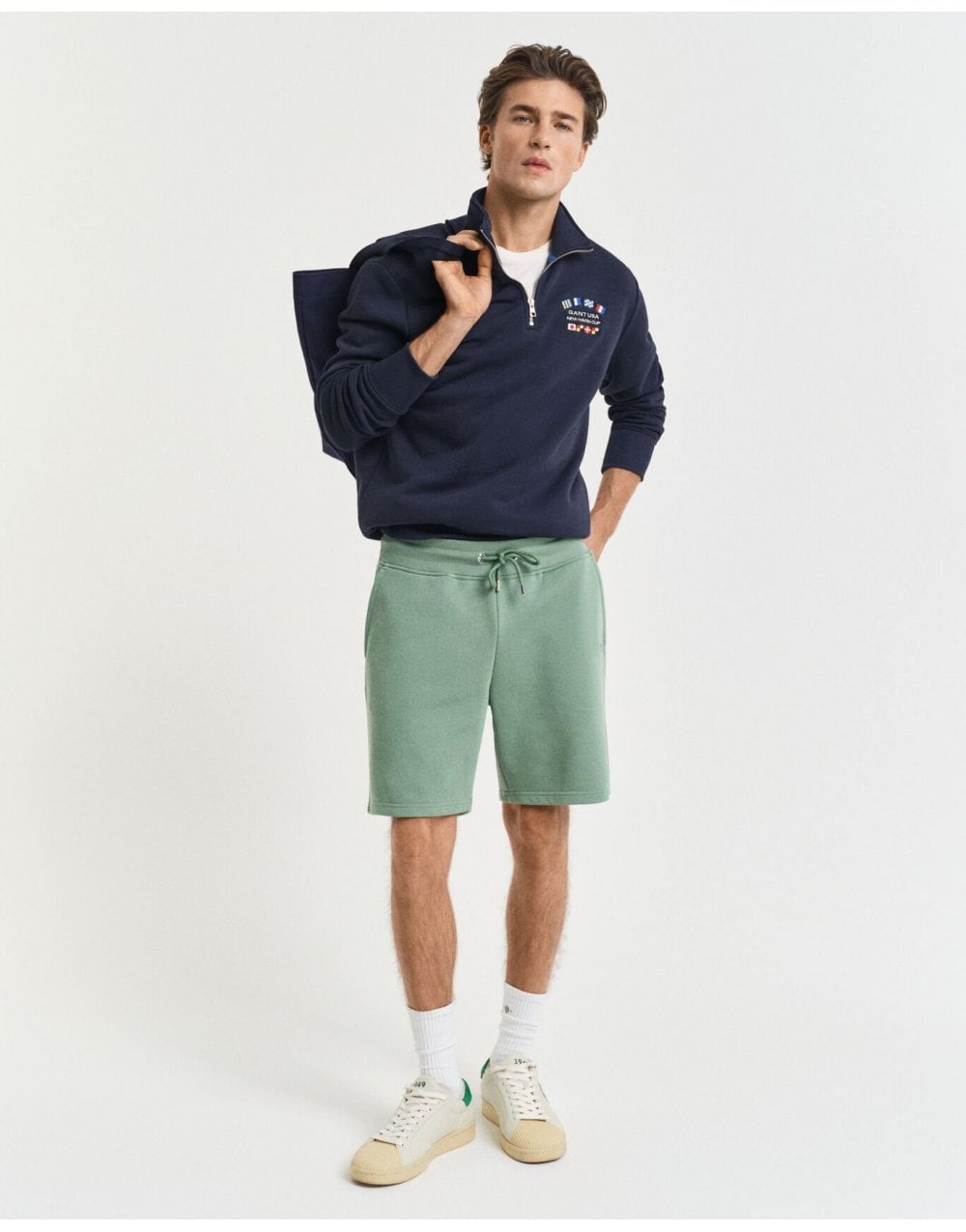 Young Ideas/Henmores - Regular Shield Sweat Shorts - 362 Kalamata Green - M