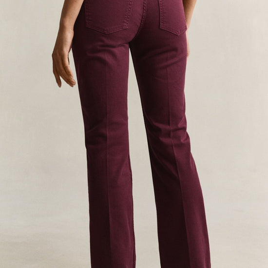 Young Ideas & Henmores -Slim Flare Color Jeans -667 Darkened Wine -27