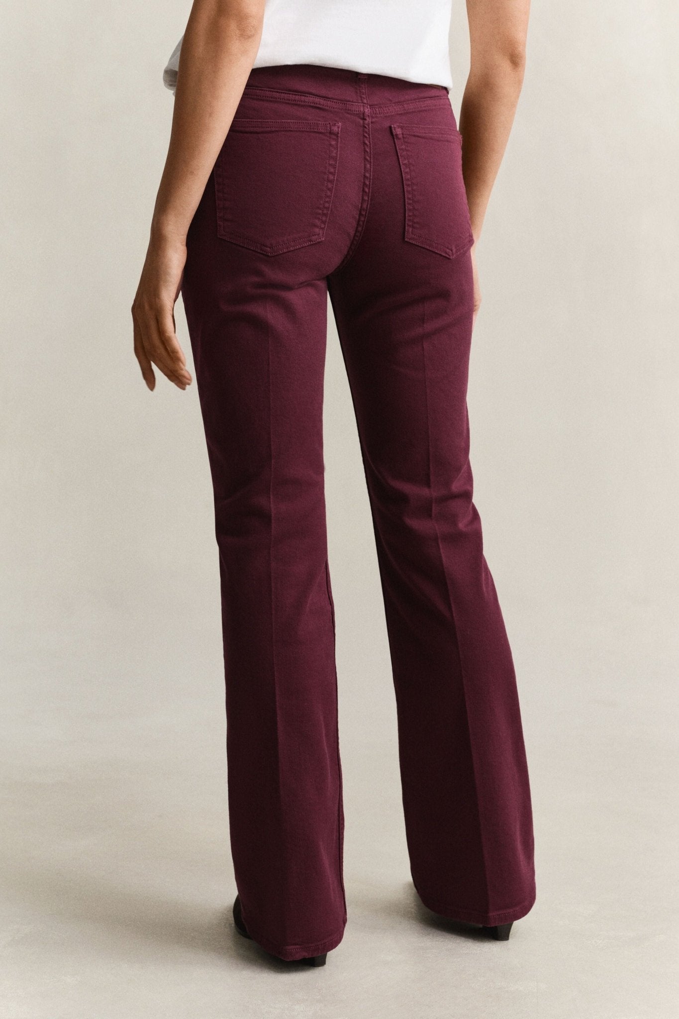 Young Ideas & Henmores -Slim Flare Color Jeans -667 Darkened Wine -27