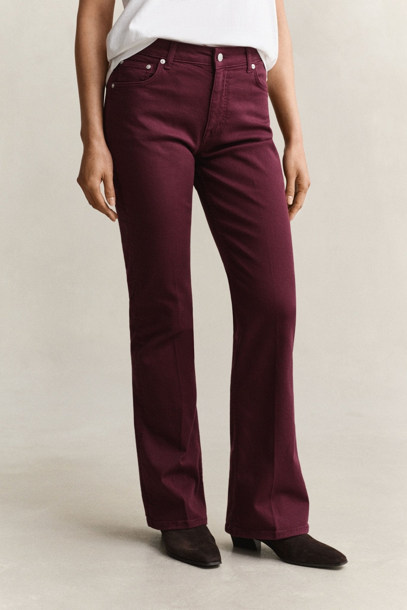Young Ideas & Henmores -Slim Flare Color Jeans -667 Darkened Wine -27