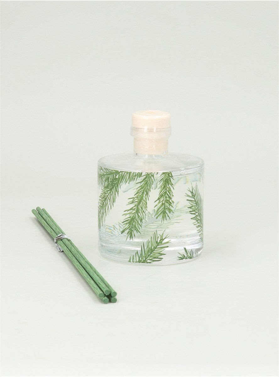 Young Ideas & Henmores -Cedar Pine Boxed Reed Diffuser -White/Green -OS