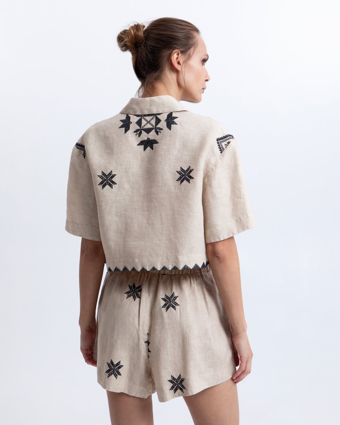 Young Ideas & Henmores - Lefkada Linen Cropped Short Sleeve Shirt - Black/Gold - M
