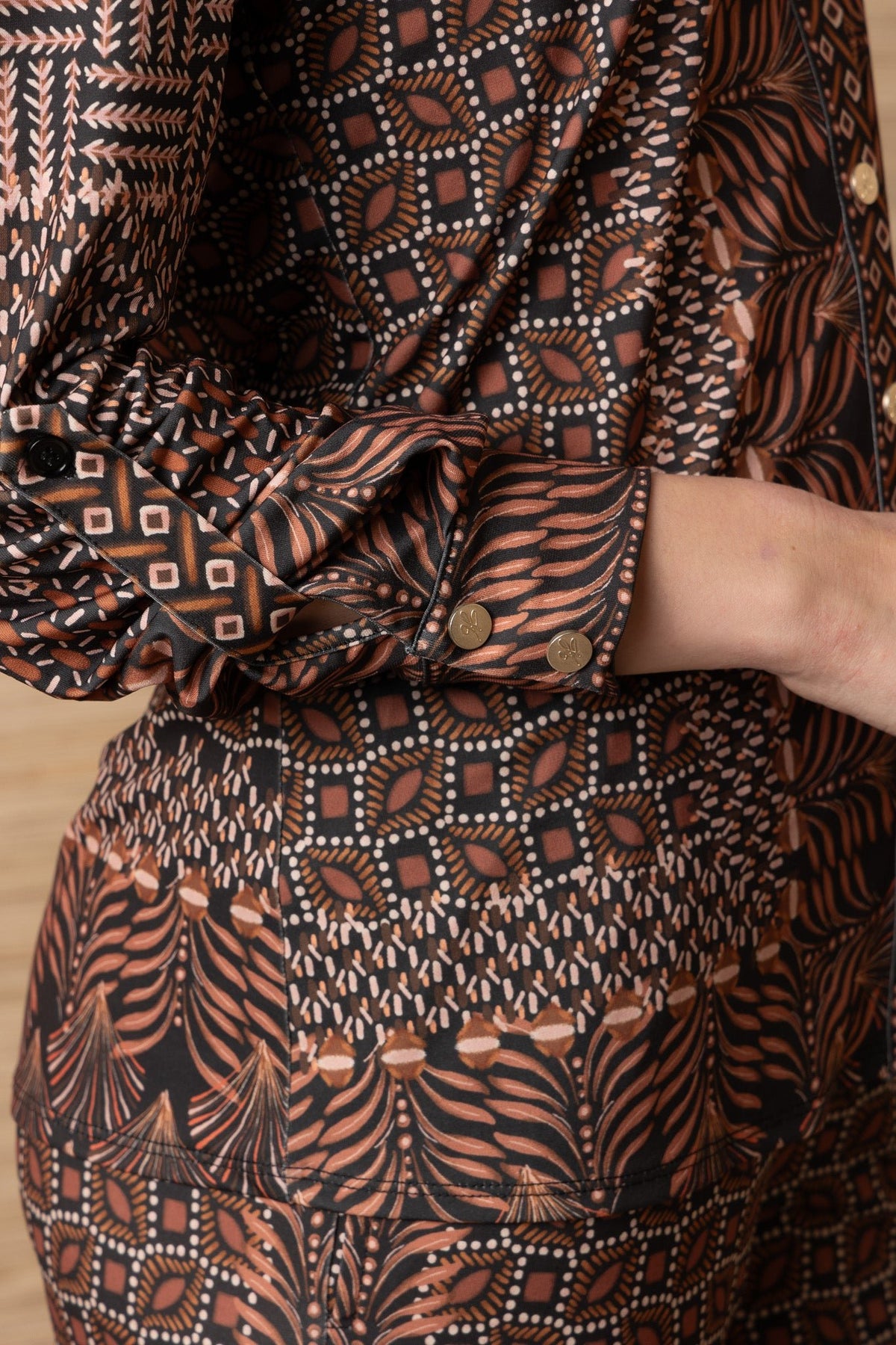 Young Ideas & Henmores -Keeley Geometric Print Blouse -Brown -S