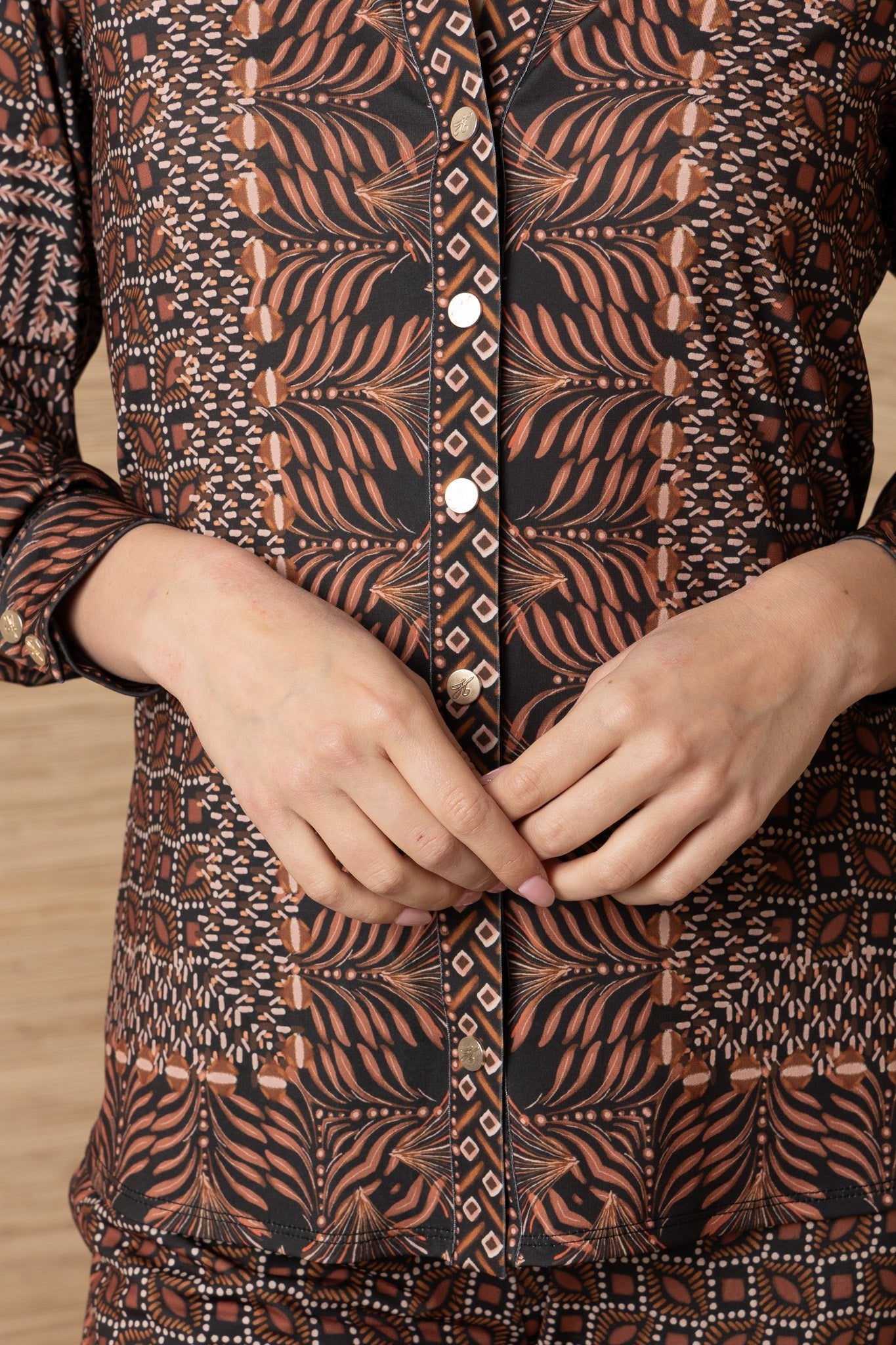 Young Ideas & Henmores -Keeley Geometric Print Blouse -Brown -S