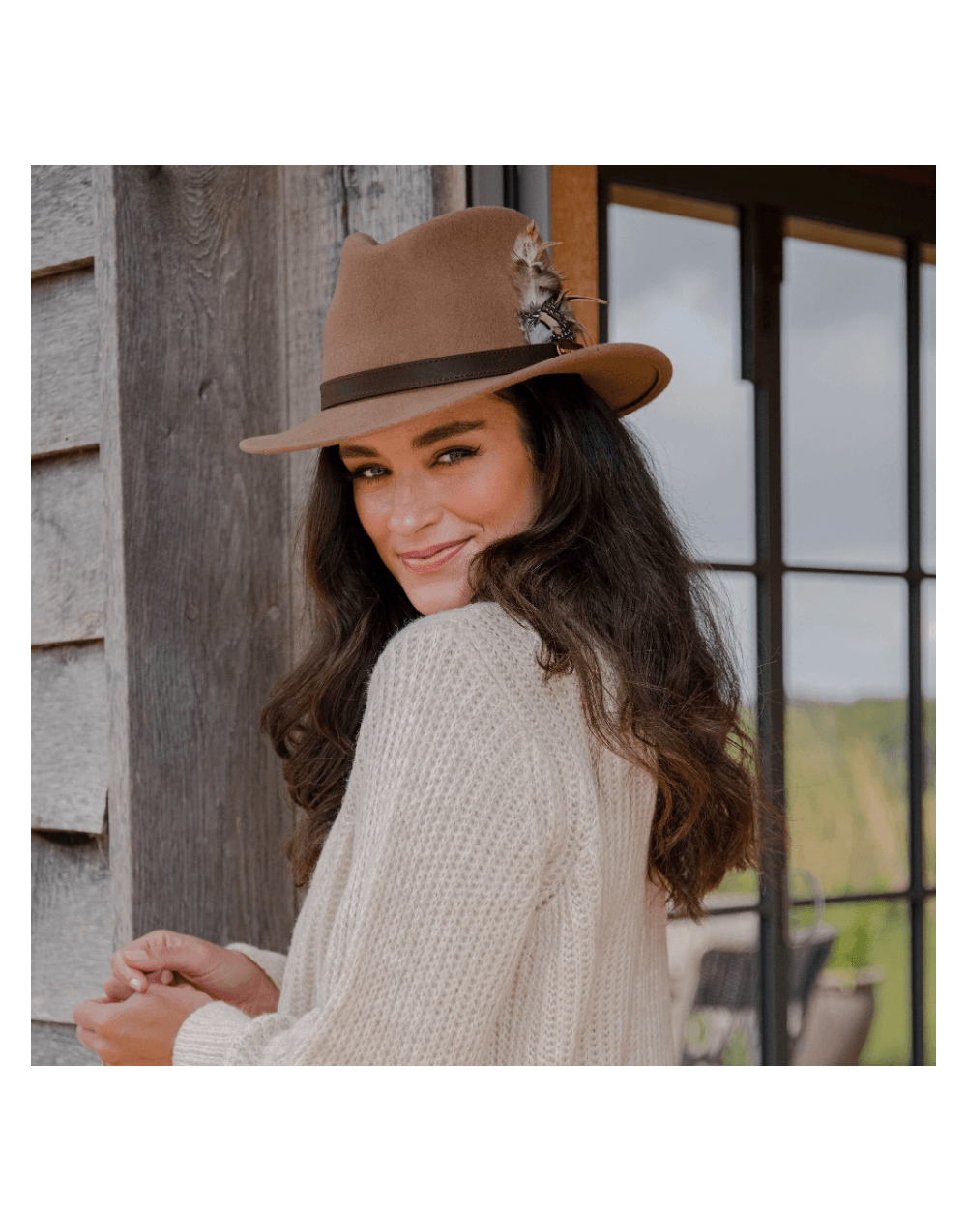 Young Ideas/Henmores - Suffolk Fawn Side Feather Fedora - Camel - XS