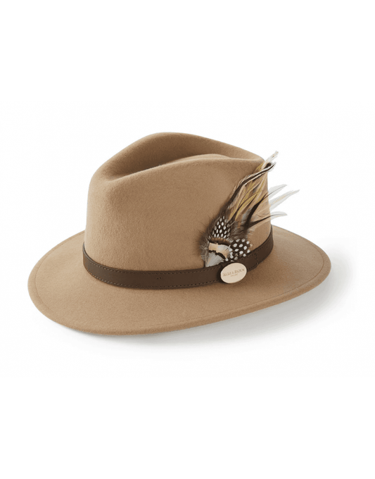 Young Ideas/Henmores - Suffolk Fawn Side Feather Fedora - Camel - XS