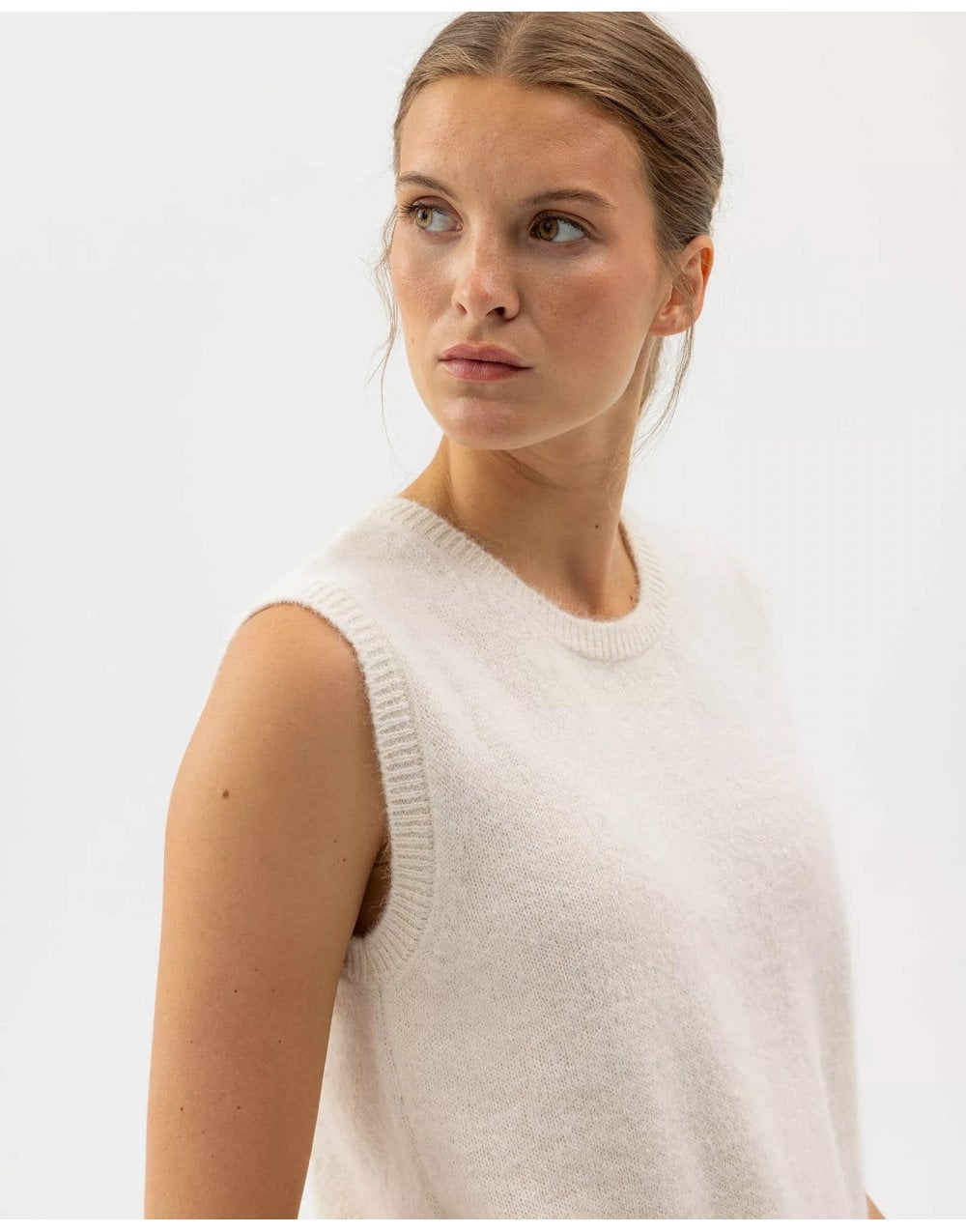 Young Ideas/Henmores - Elsy Vest - Off White - S