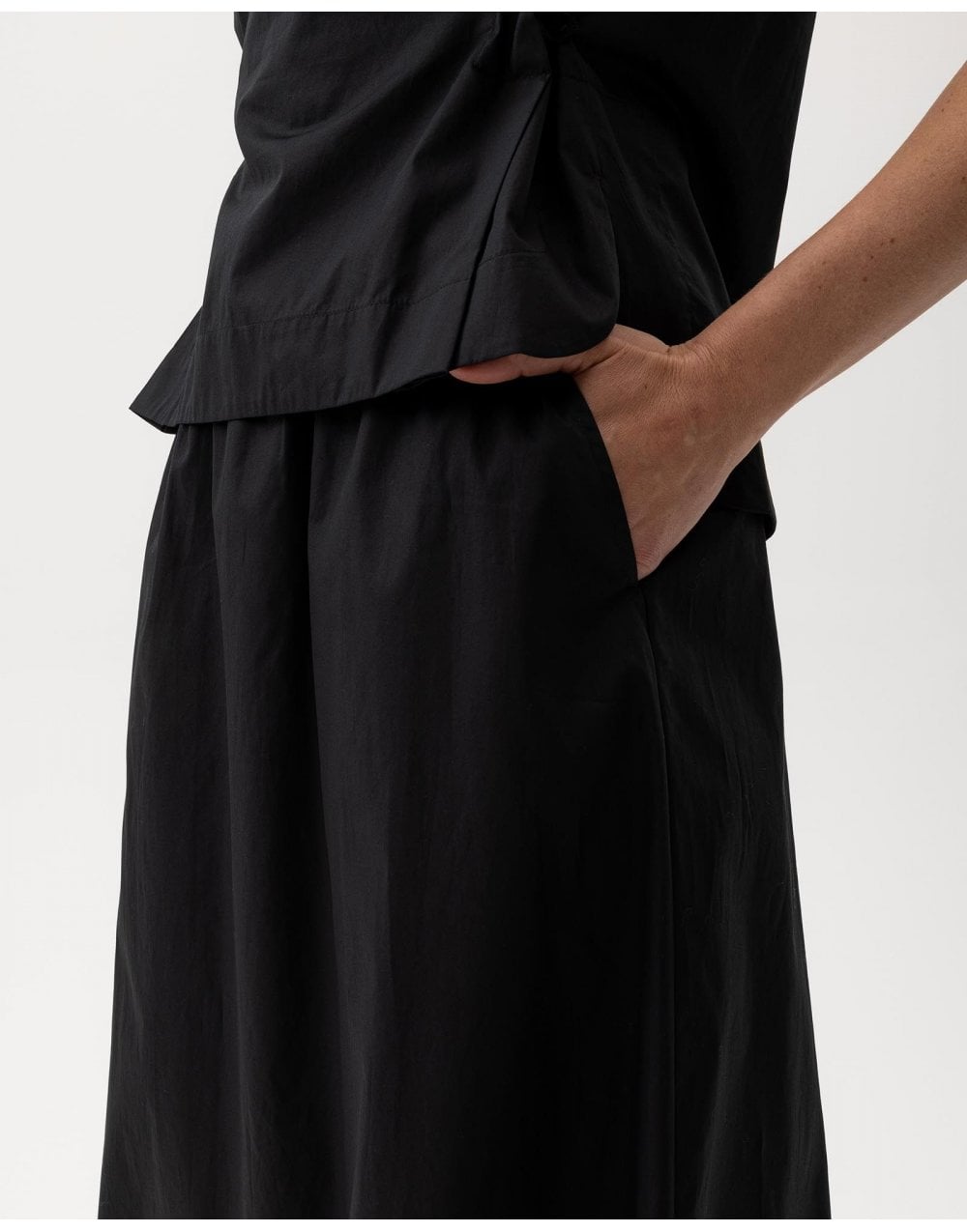 Young Ideas/Henmores - MicaelaCotton Midi Skirt - Black - S