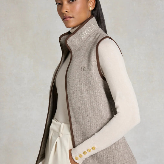 Young Ideas & Henmores -Hillford Country Gilet -Sahara Twill -L